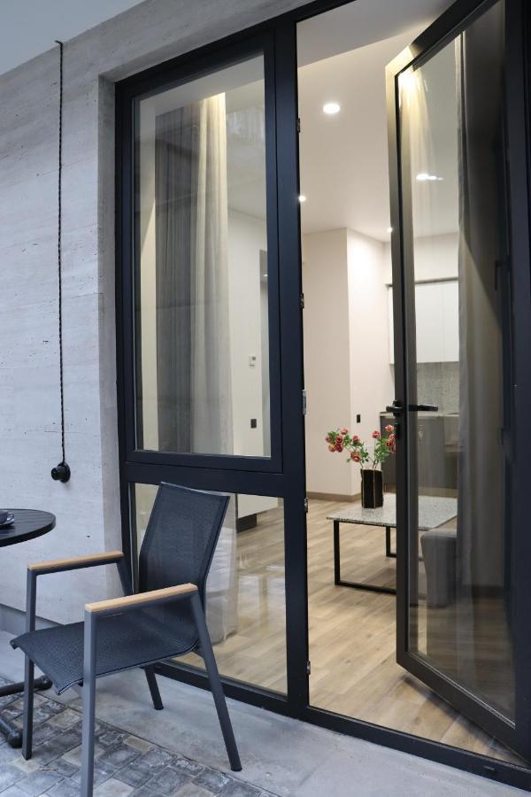 Orion Aparthotel Jerevan Exteriör bild