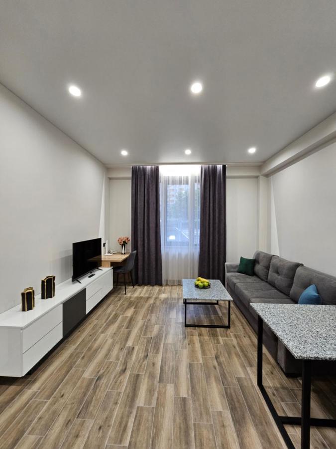 Orion Aparthotel Jerevan Exteriör bild