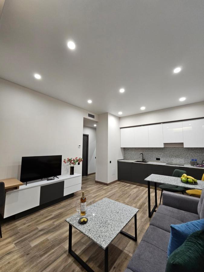 Orion Aparthotel Jerevan Exteriör bild