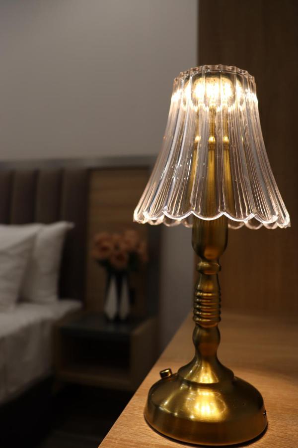 Orion Aparthotel Jerevan Exteriör bild