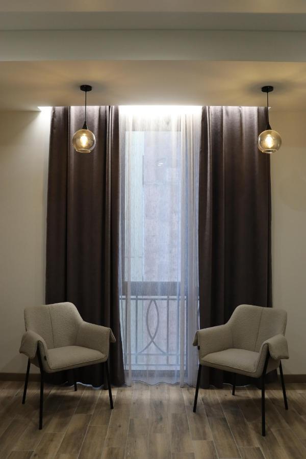 Orion Aparthotel Jerevan Exteriör bild