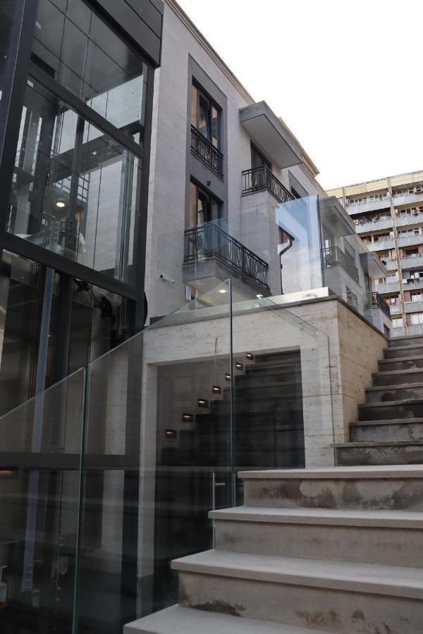 Orion Aparthotel Jerevan Exteriör bild